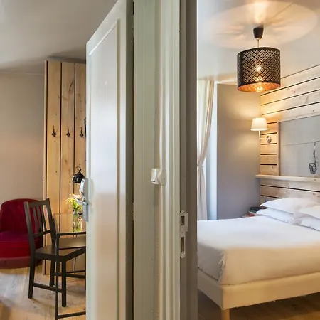 Hotel De Russie
