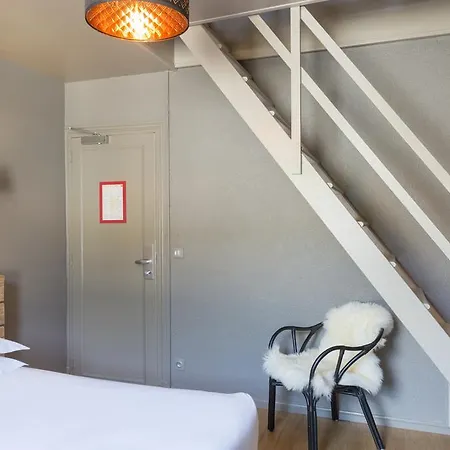 Hotel De Russie 3*